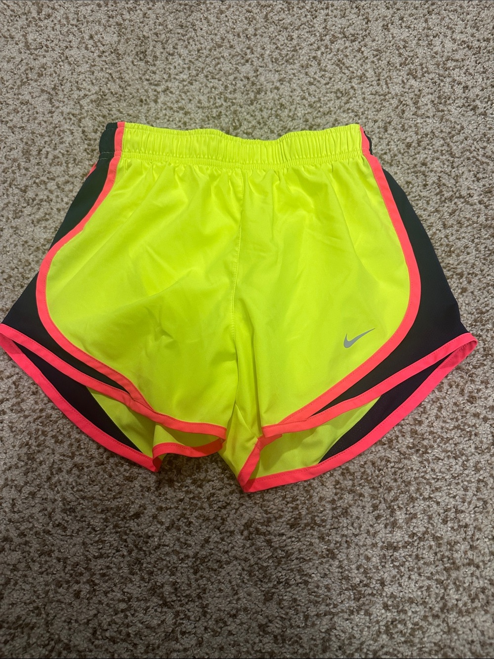 NWOT Nike Tempo Shorts - Size XS